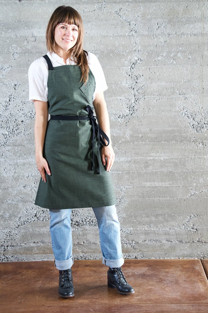 Aprons in the Kitchen: Understanding Why Chefs Wear Them, by Smart  Hospitality Supplies